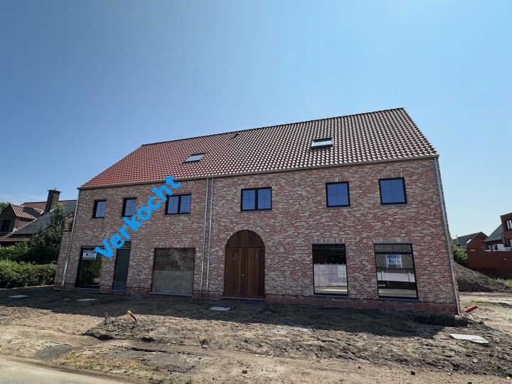 Juni 2025 3 4 Verkocht